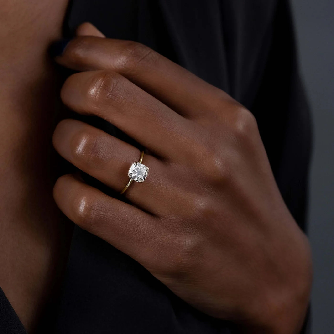 Men's Moissanite Wedding Band