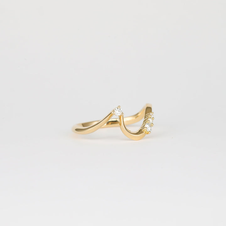 0.11 TCW Round Lab Grown Diamond Curved Wedding Band