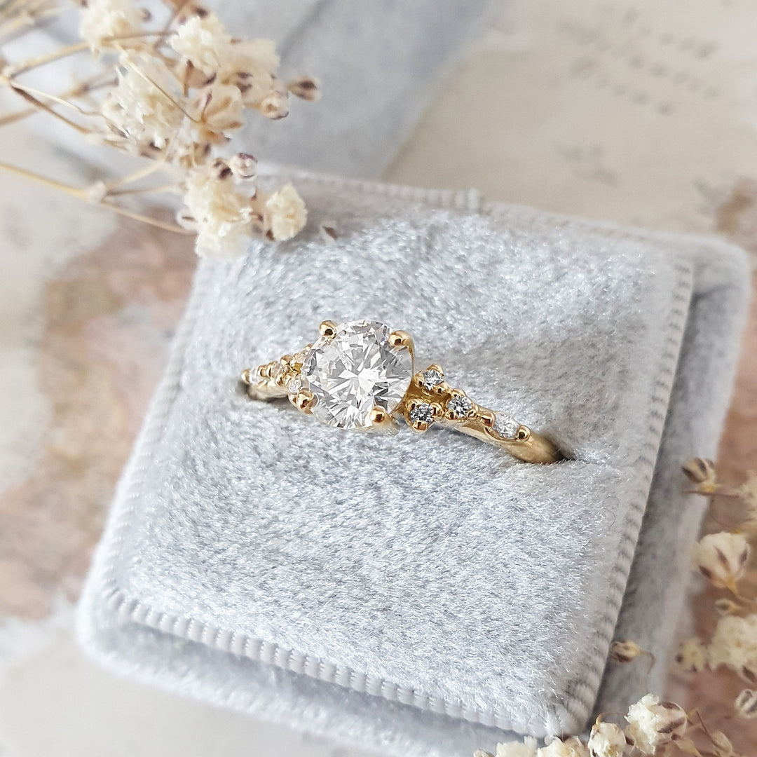 1.0-3.0 CT Round Cluster Lab Grown Diamond Engagement Ring