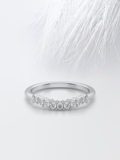 Round Cut Curved Diamond Wedding Band For Women