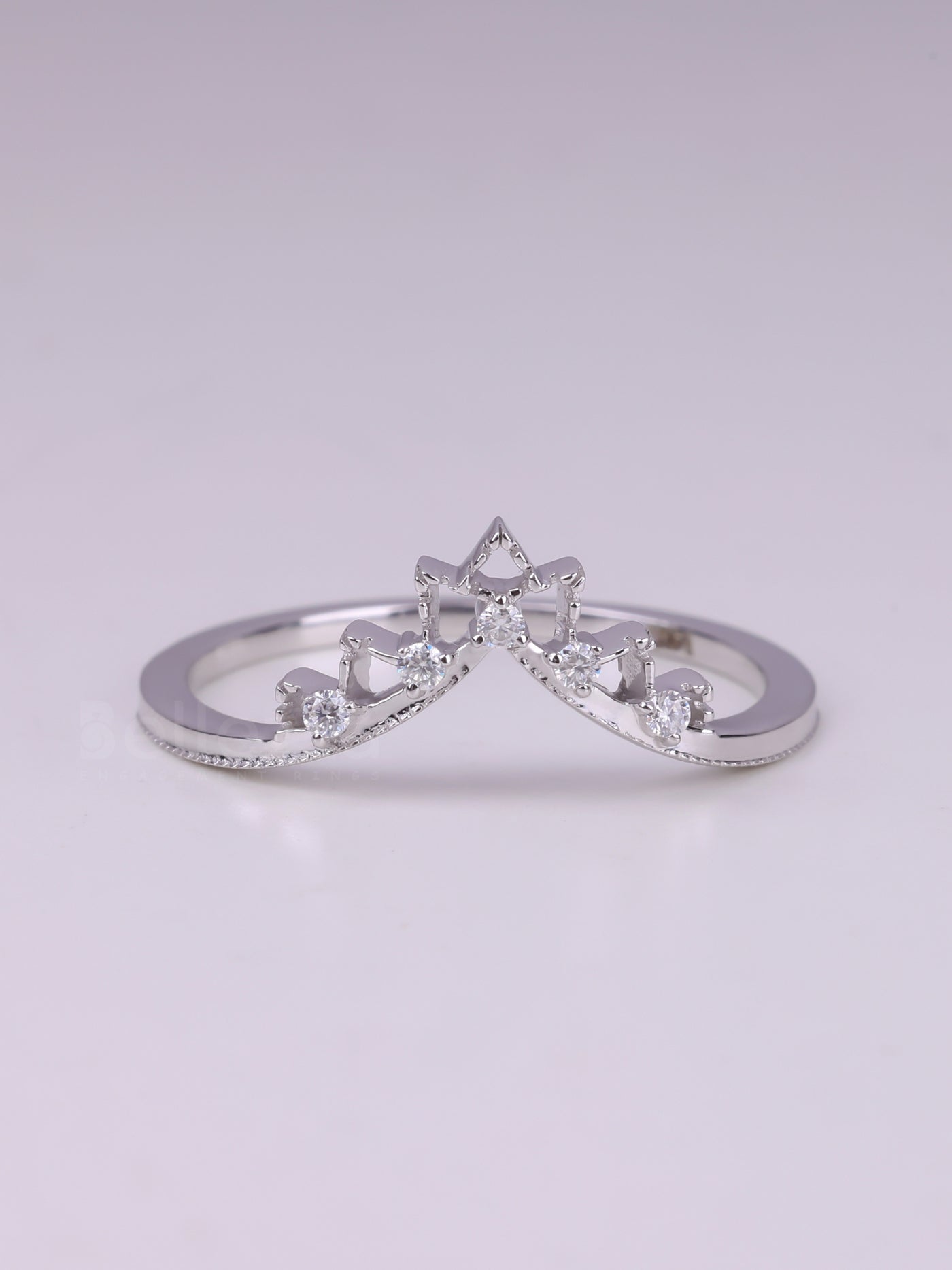 Round Cut Diamond Curved Moissanite Wedding Band