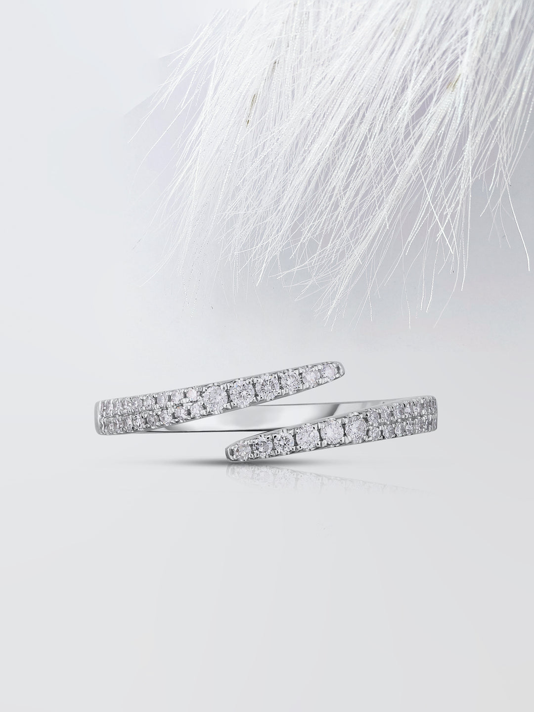 Round Cut Open Diamond Wedding Band For Women