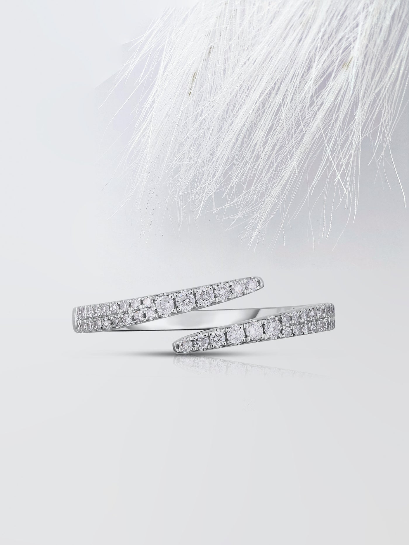 Round Cut Open Diamond Wedding Band For Women