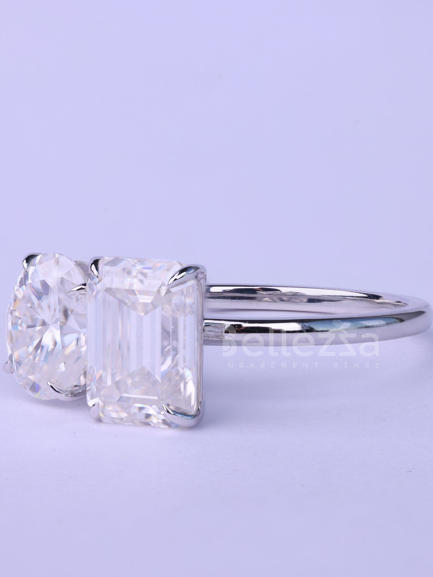 1.0CT Emerald & Oval Cut Classic Toi Et Moi Moissanite Engagment Ring