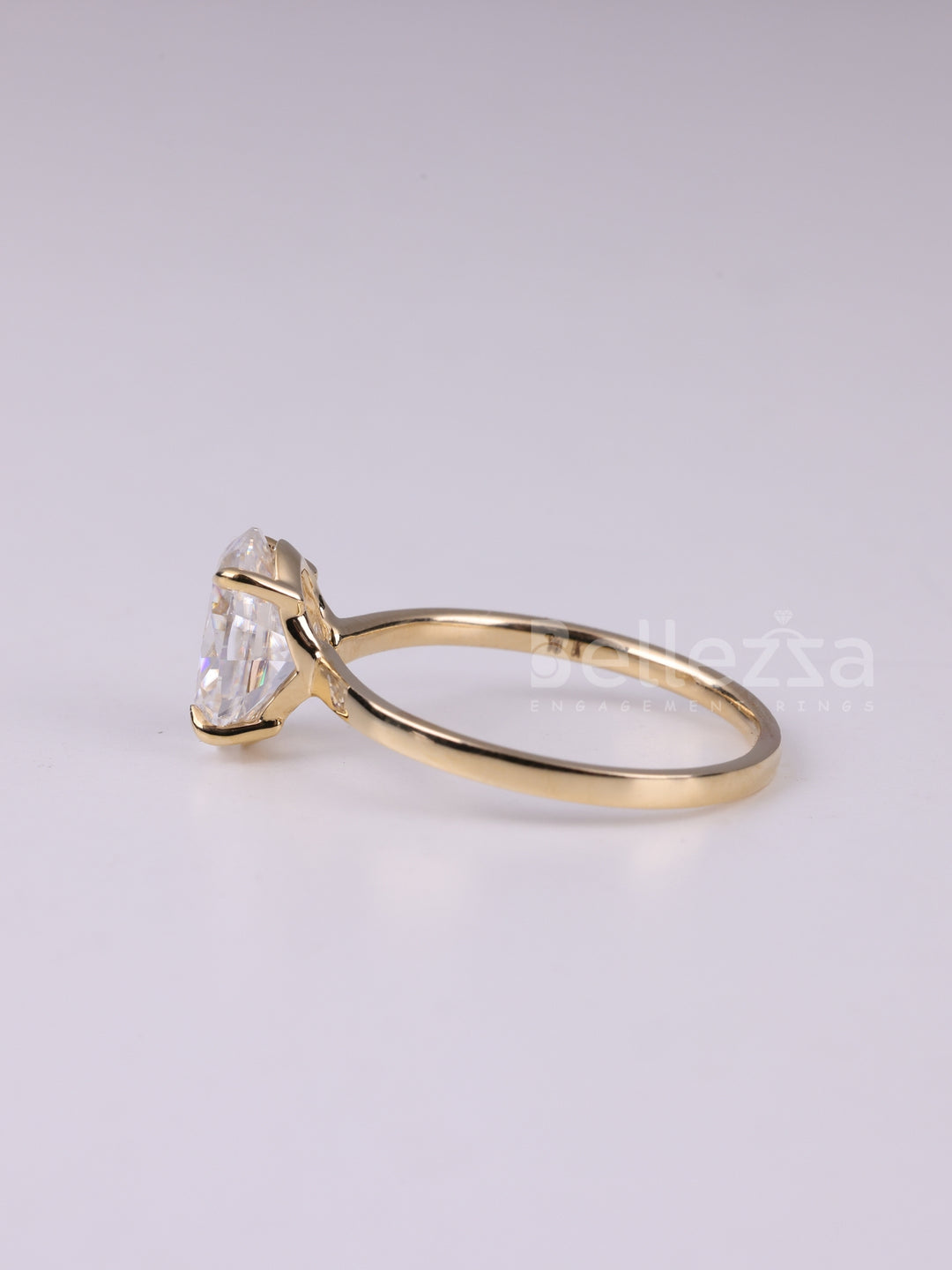 2.0CT Oval Cut Diamond Solitaire Moissanite Engagement Ring