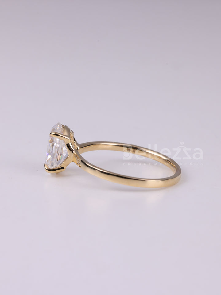 2.0CT Oval Cut Diamond Solitaire Moissanite Engagement Ring