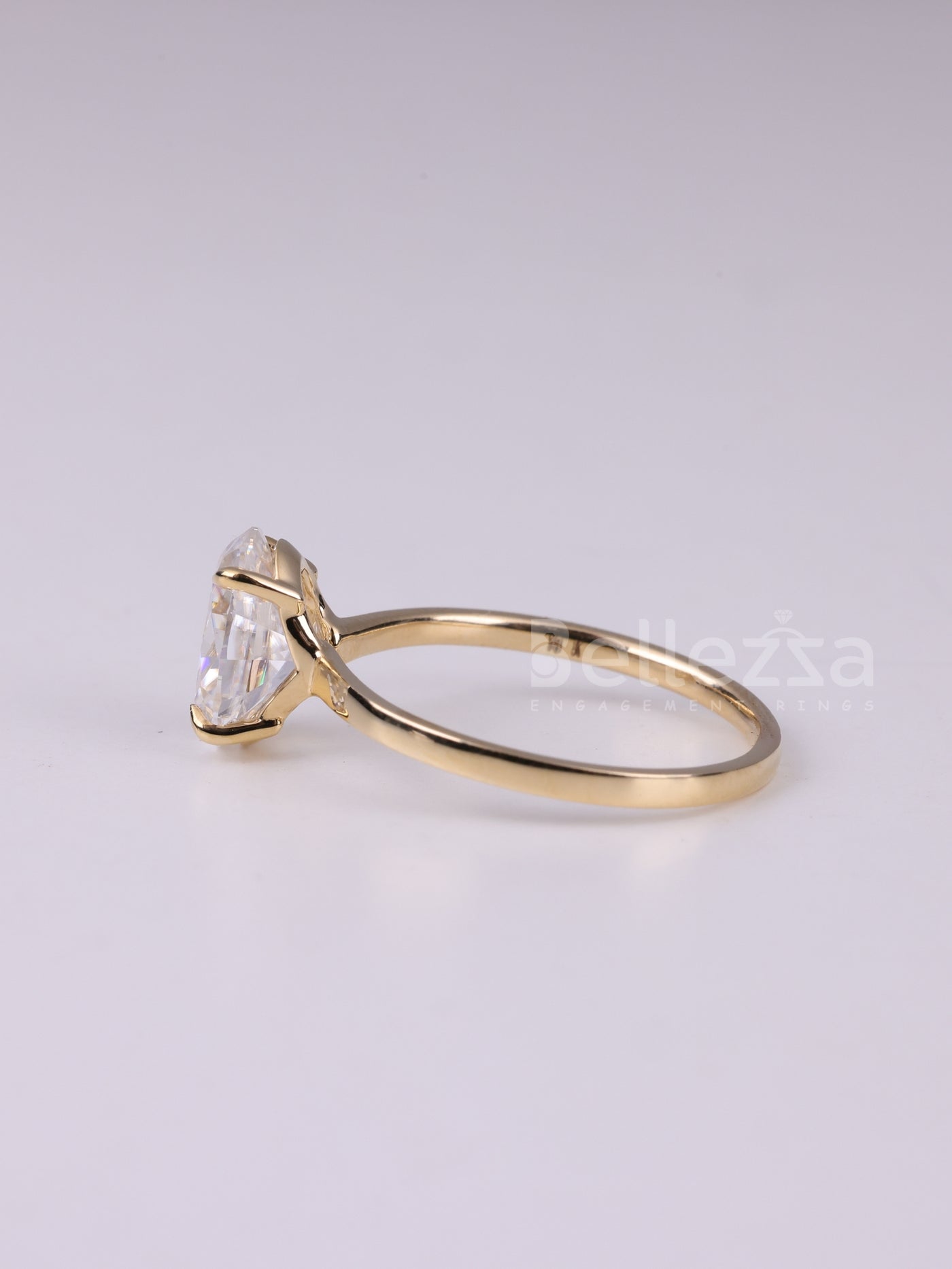 2.0CT Oval Cut Diamond Solitaire Moissanite Engagement Ring