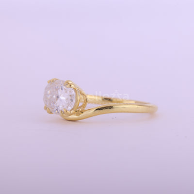 1.50CT East-West Oval Cut Diamond Curved Moissanite Engagement Ring