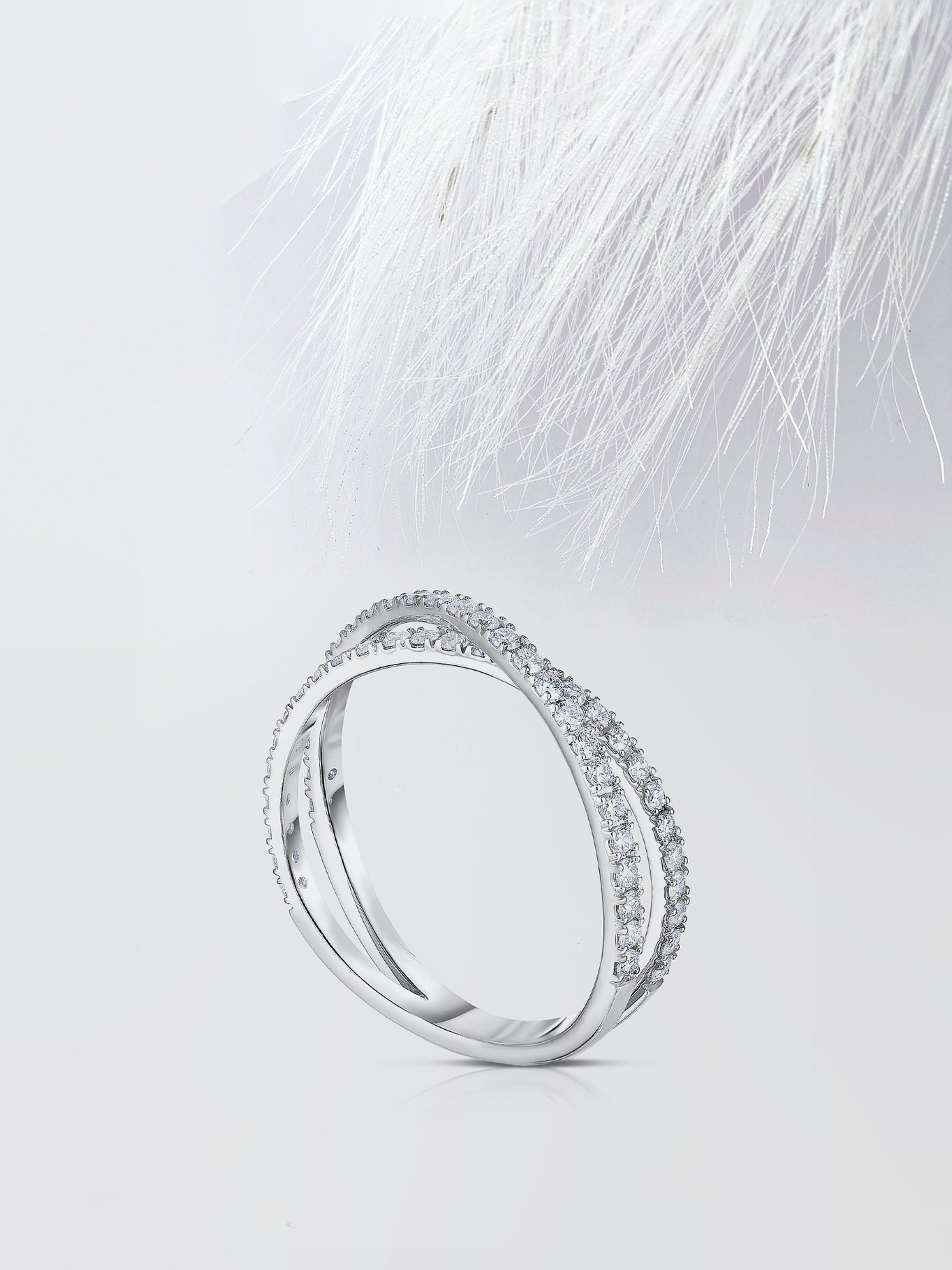 Round Cut Criss Cross Diamond Wedding Band For Women