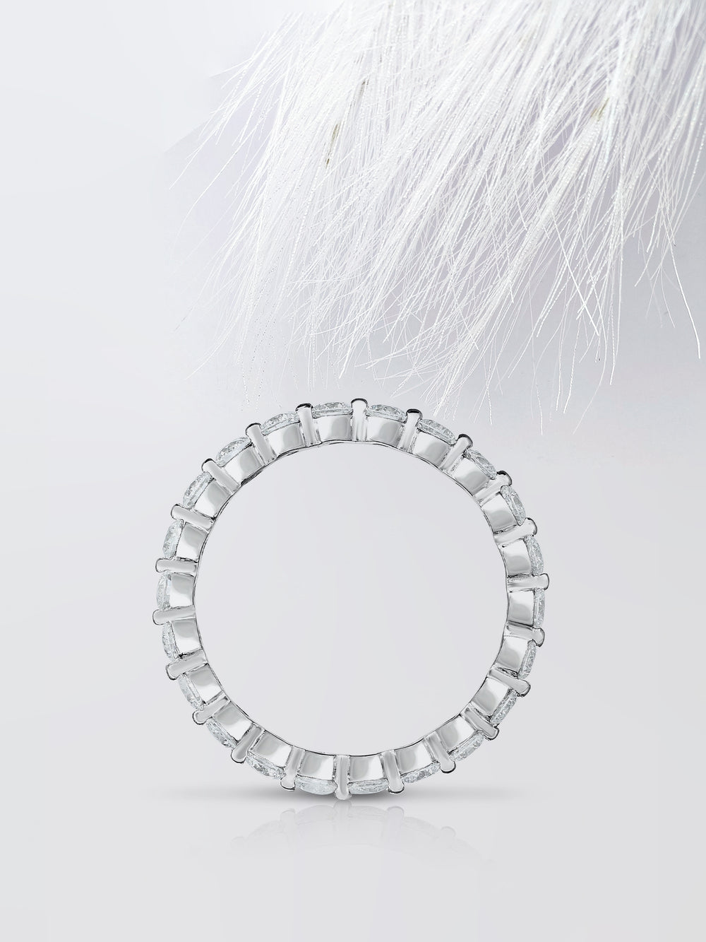 Round Cut Single Prong Diamond Wedding Band For Women