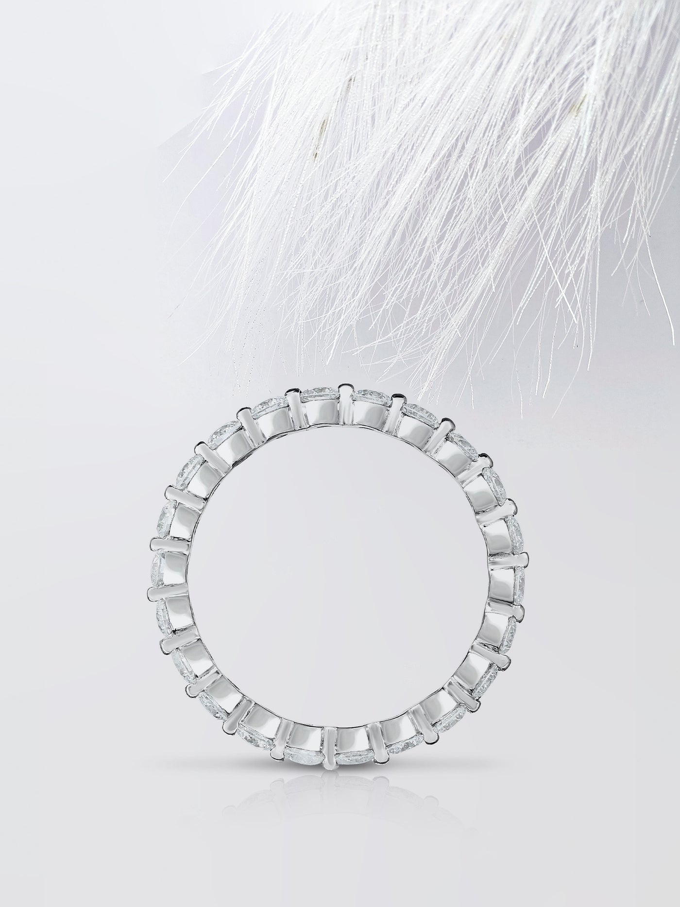 Round Cut Single Prong Diamond Wedding Band For Women