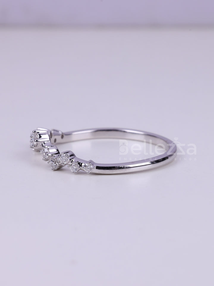 Round Cut Dimaond Cluster Moissanite Wedding Band