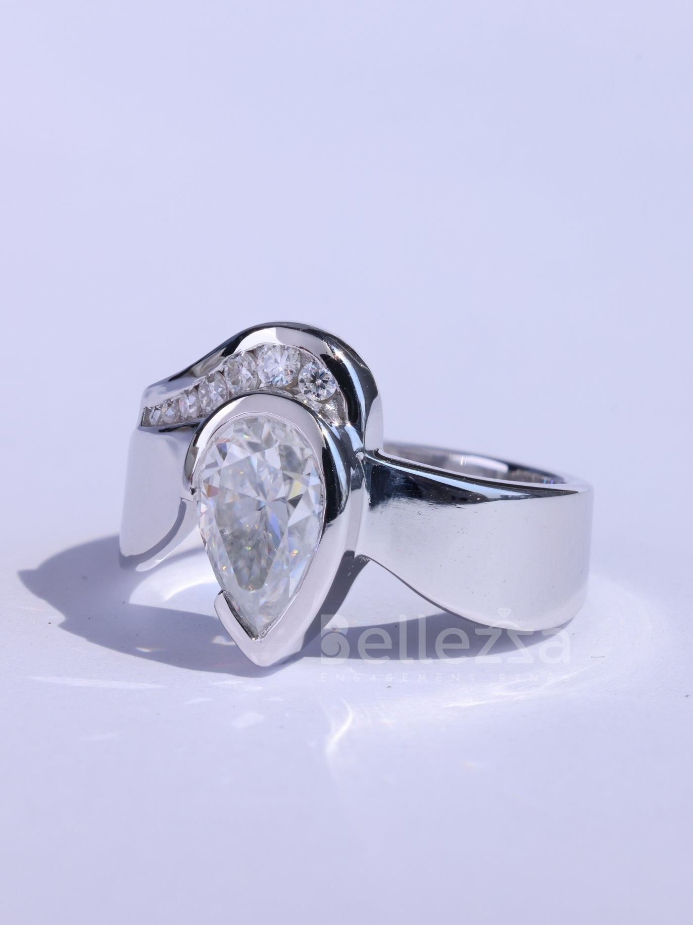 1.0CT Pear Cut Unique Moissanite Engagement Ring For Her