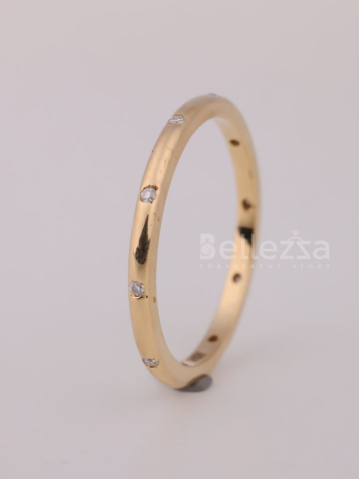 Round Cut Diamond Flush Setting Moissanite Wedding Band