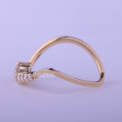 Round Cut Cluster Diamond Curved Moissanite Wedding Band