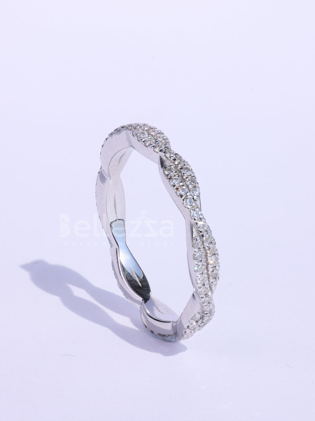 Round Cut Diamond Twisted Pave Setting Wedding Band