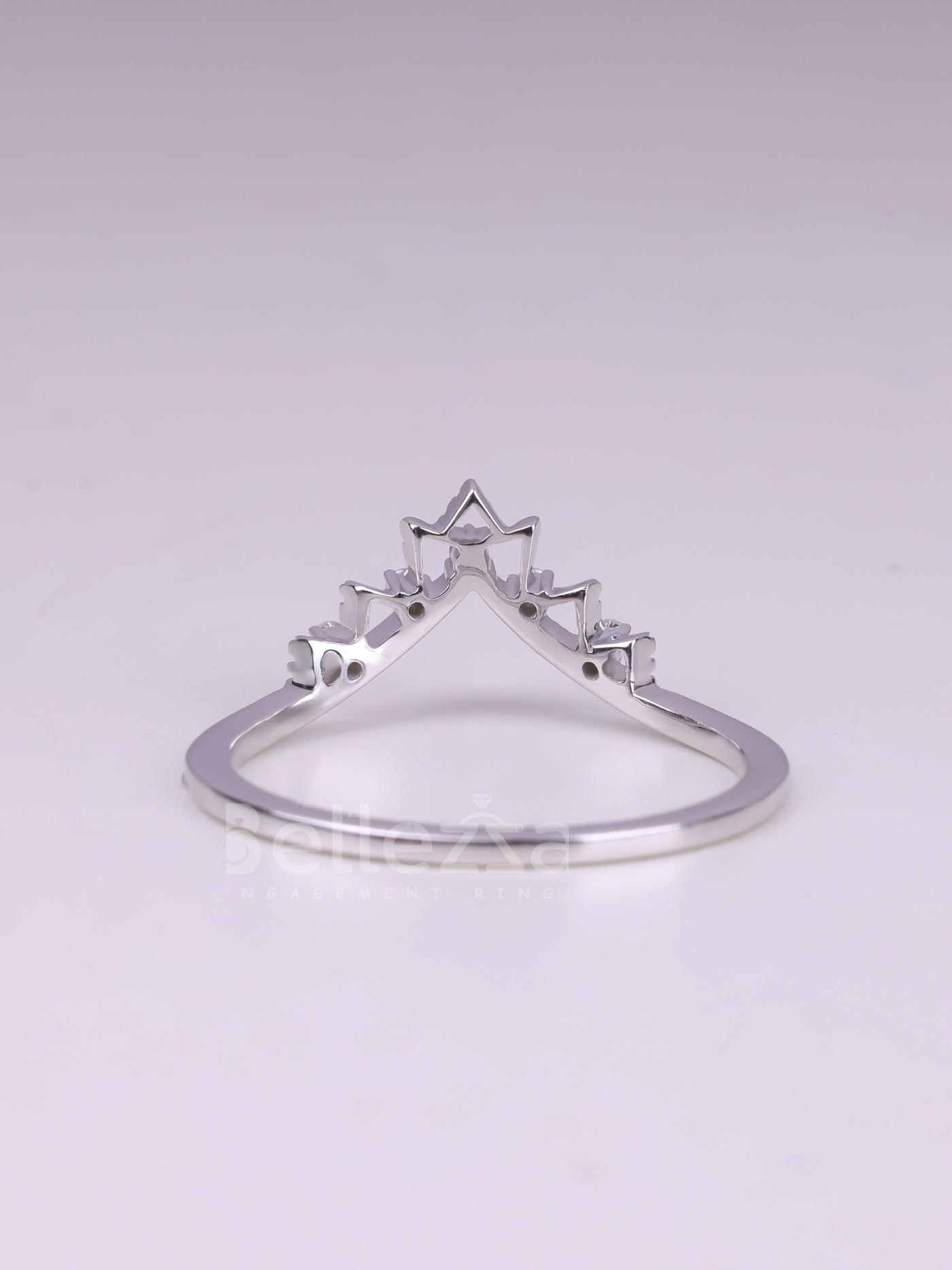 Round Cut Diamond Curved Moissanite Wedding Band