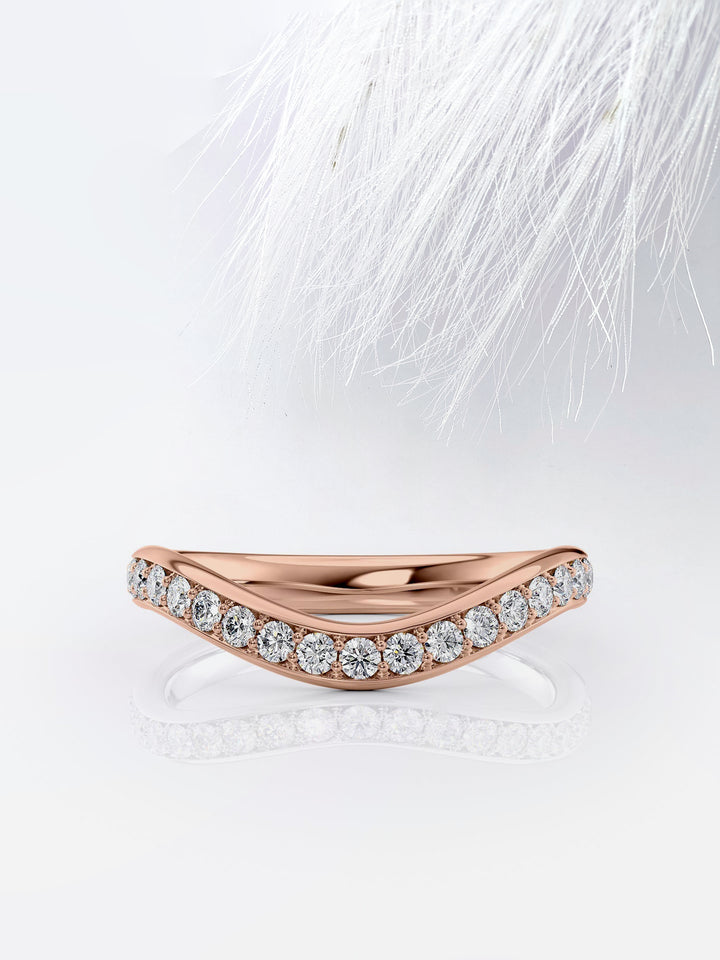 Round Cut Curved Moissanite Men's Diamond Wedding Band