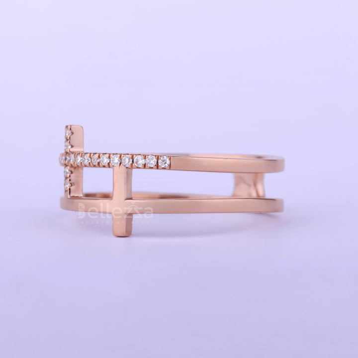 Round Cut Diamond T Shape Moissanite Wedding Band