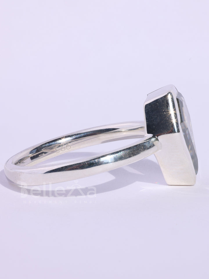 1.50CT Kite Cut Unique Diamond Solitaire Engagement Ring