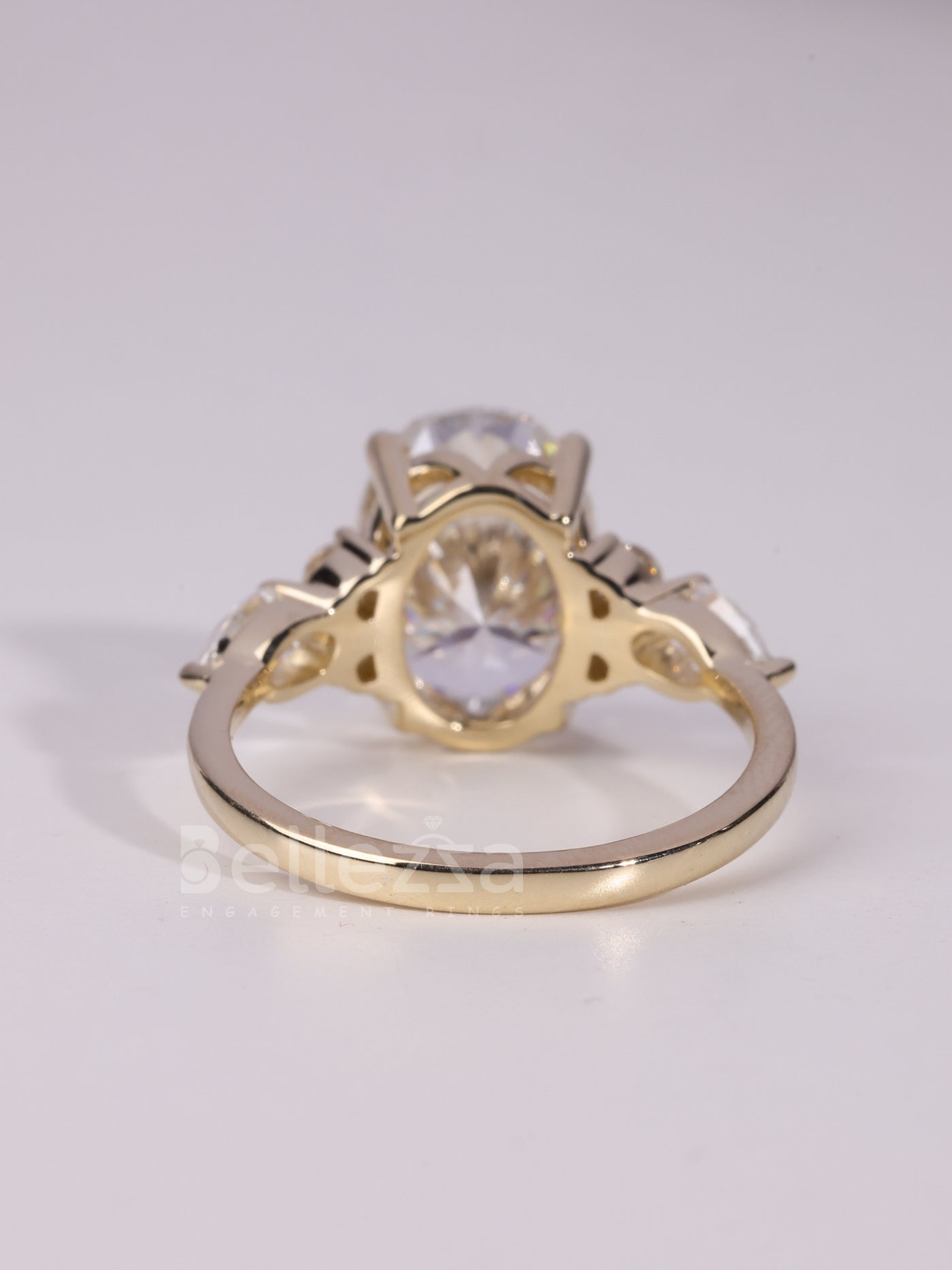 2.0CT-3.0CT Oval Cut Cluster Dimaond Moissanite Engagement Ring