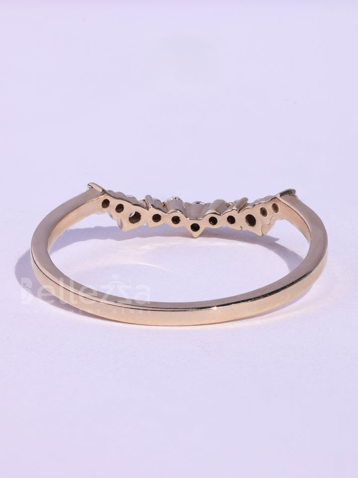 Round Cut Curved Moissanite Wedding Band For Her