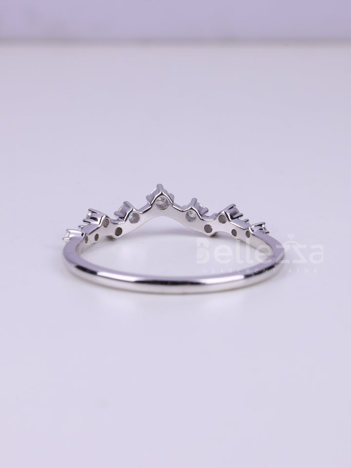 Round Cut Dimaond Cluster Moissanite Wedding Band