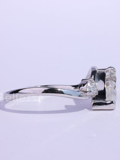 Pear & Round Cut Unqiue Curved Toi Et Moi Engagement Ring