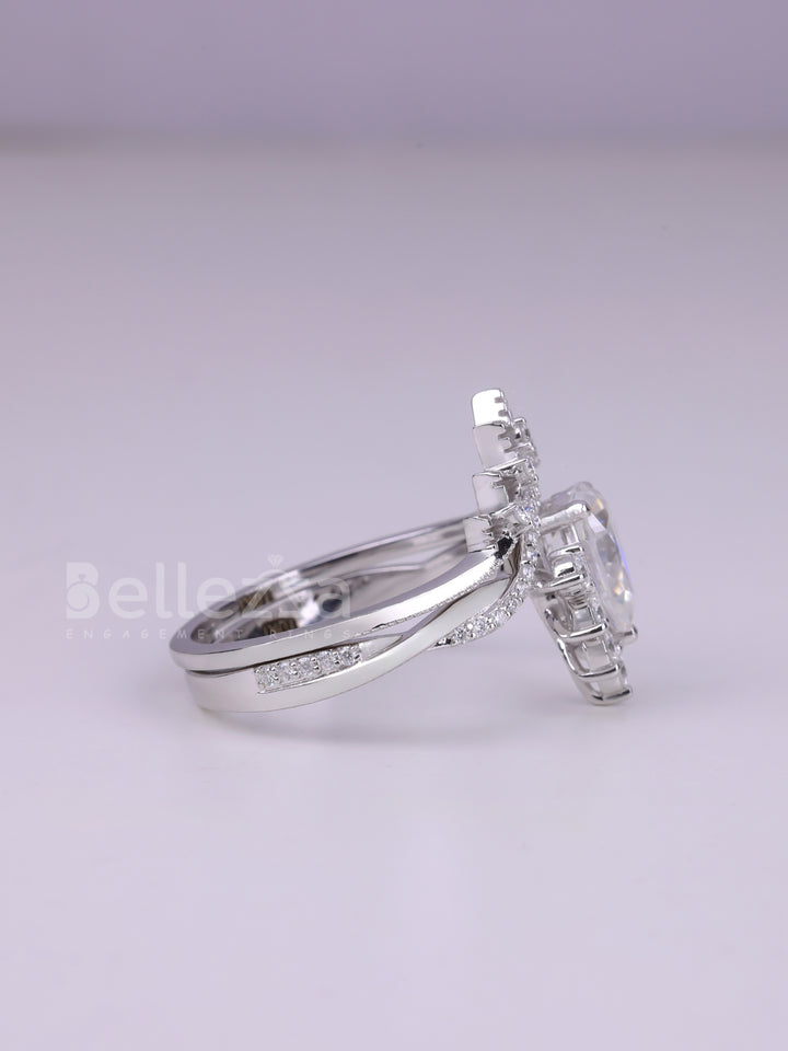 1.50CT Pear Cut Cluster Diamond Moissanite Bridal Ring Set