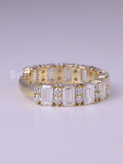 1.50TCW Emerald & Round Diamond Wedding Band