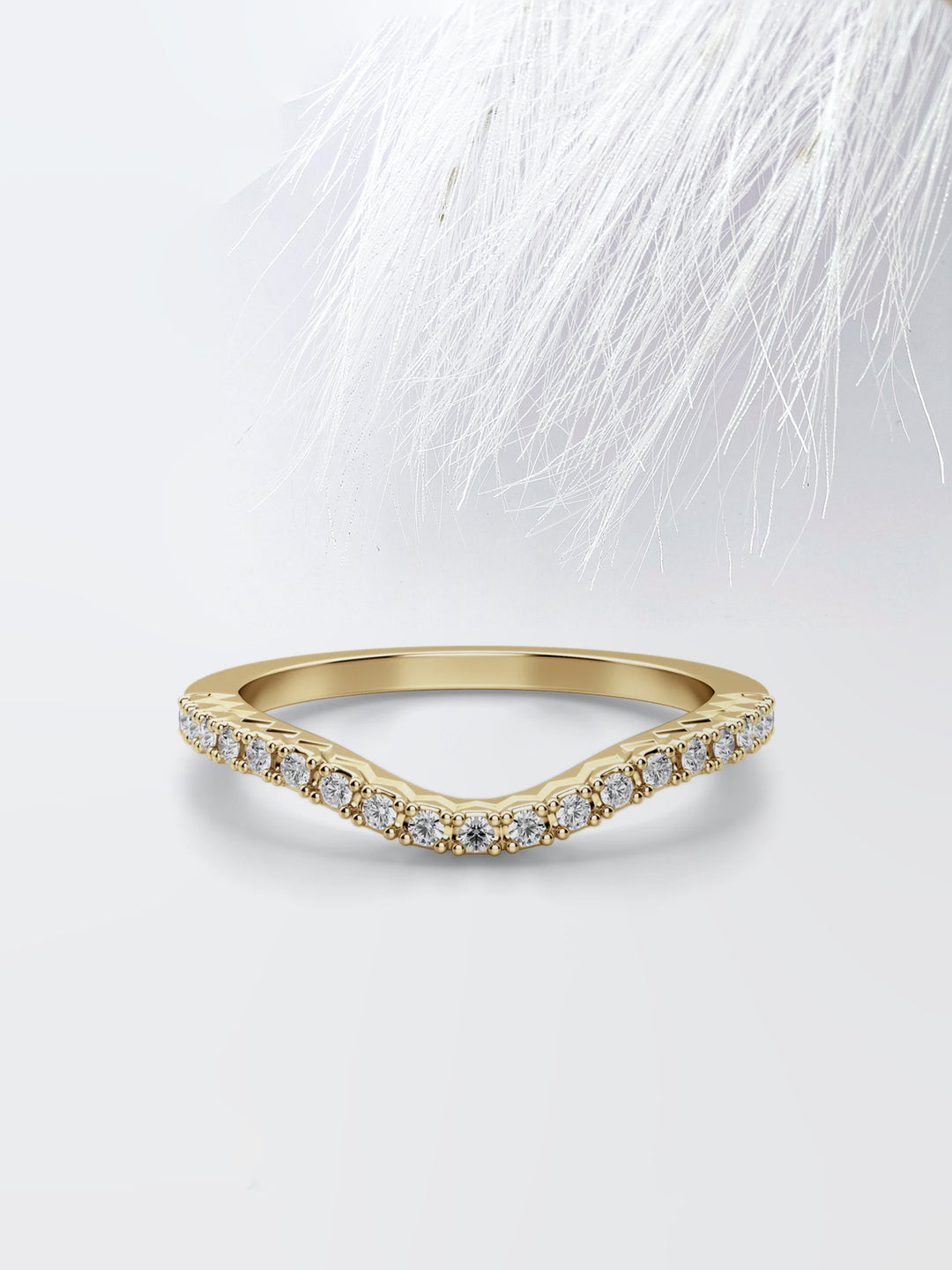 Round Cut Curved Diamond Wedding Band For Women