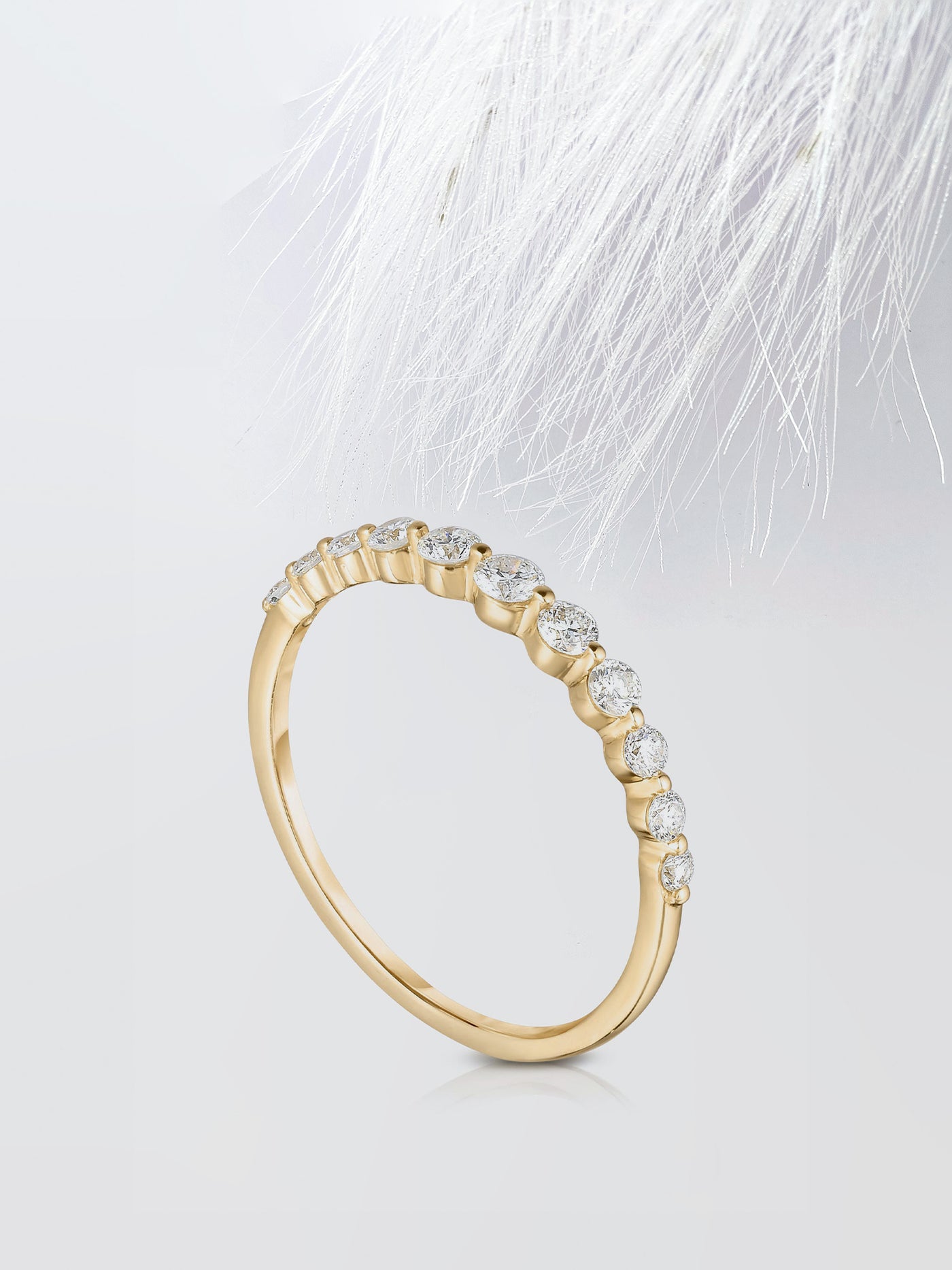 Round Cut Single Prong Diamond Wedding Band For Her