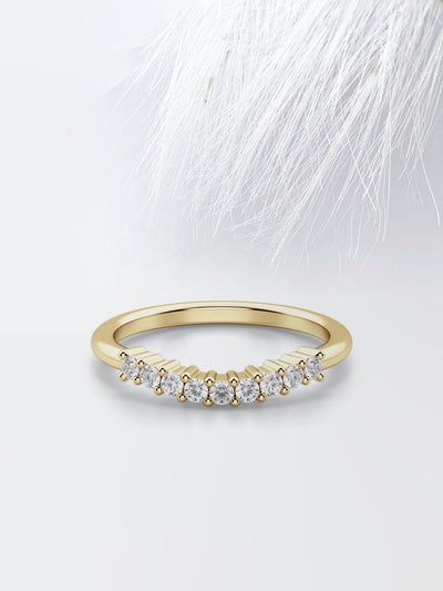 Round Cut Curved Diamond Wedding Band For Women