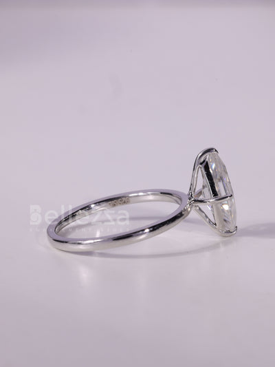1.0CT Kite Cut Diamond Solitaire Moissanite Engagement Ring