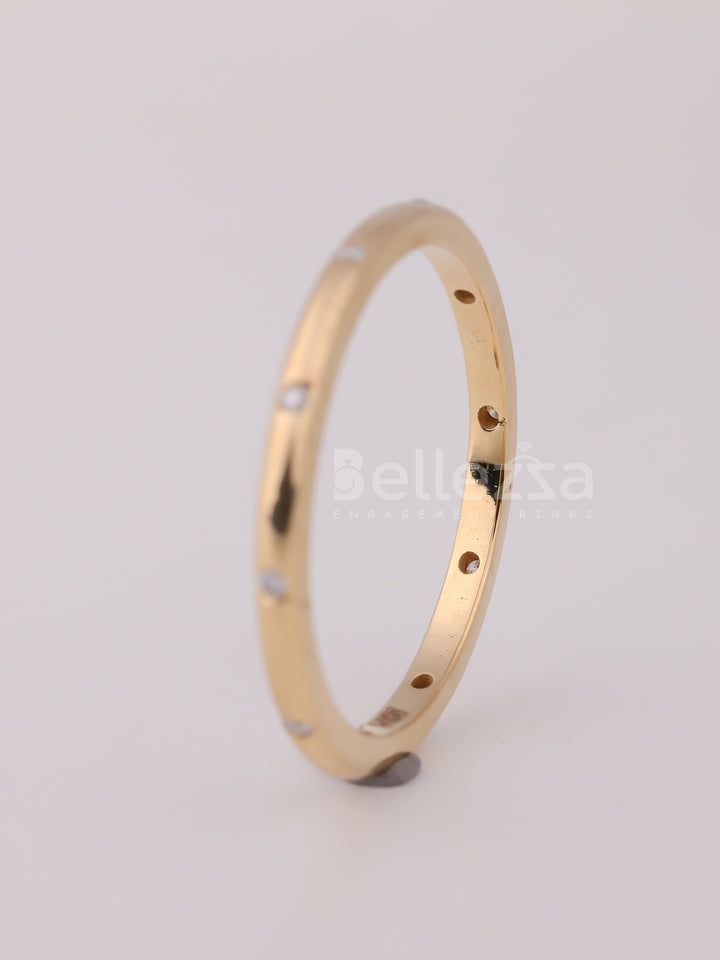 Round Cut Diamond Flush Setting Moissanite Wedding Band