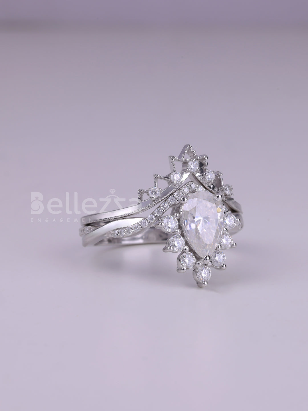 1.50CT Pear Cut Cluster Diamond Moissanite Bridal Ring Set
