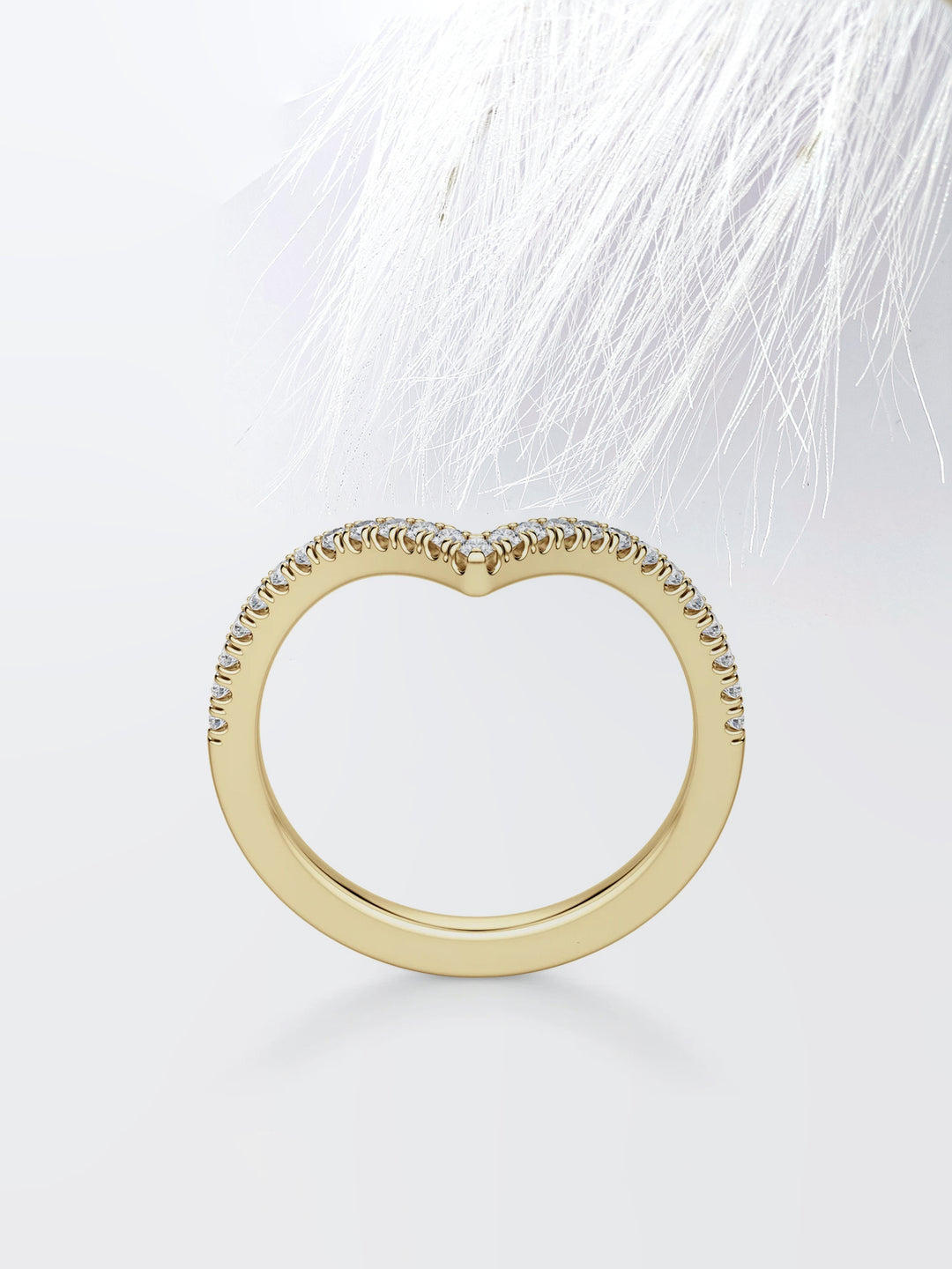 Round Cut Curved Diamond Wedding Band For Women