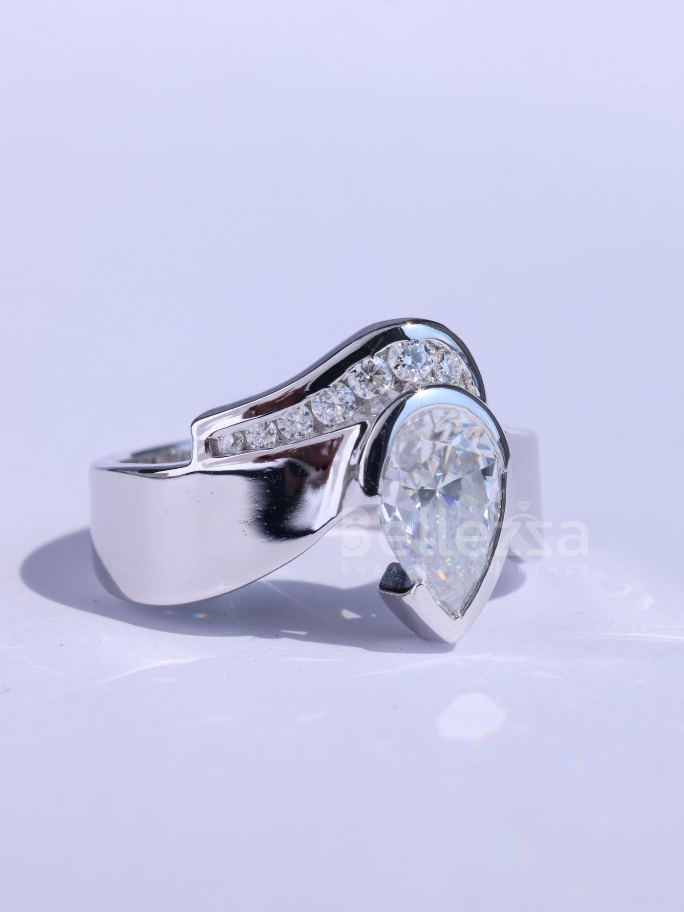 1.0CT Pear Cut Unique Moissanite Engagement Ring For Her
