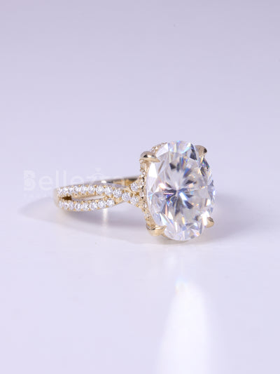 2.50CT-3.50CT Oval Cut Twisted Pave Setting Moissanite Engagement Ring