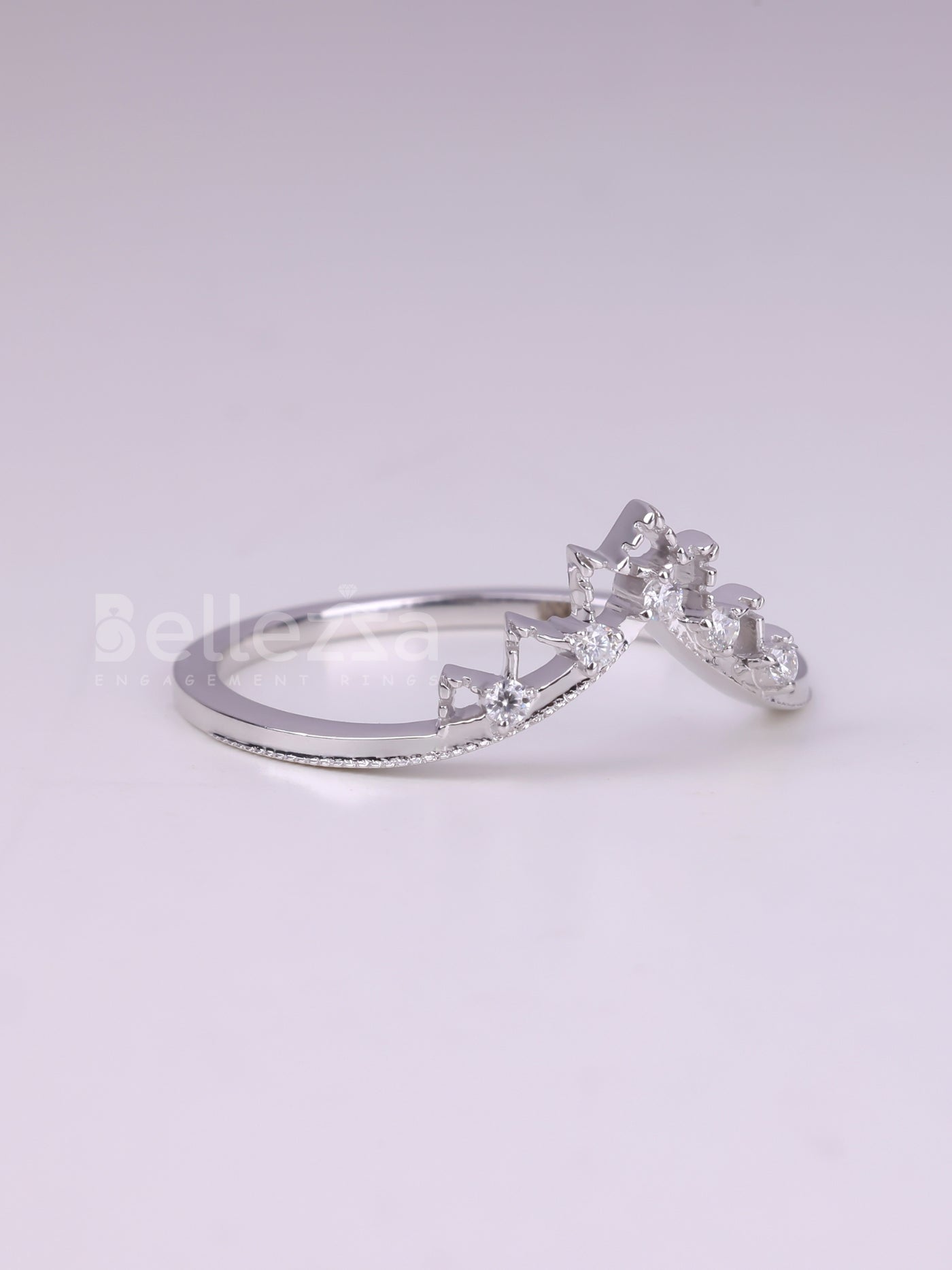 Round Cut Diamond Curved Moissanite Wedding Band