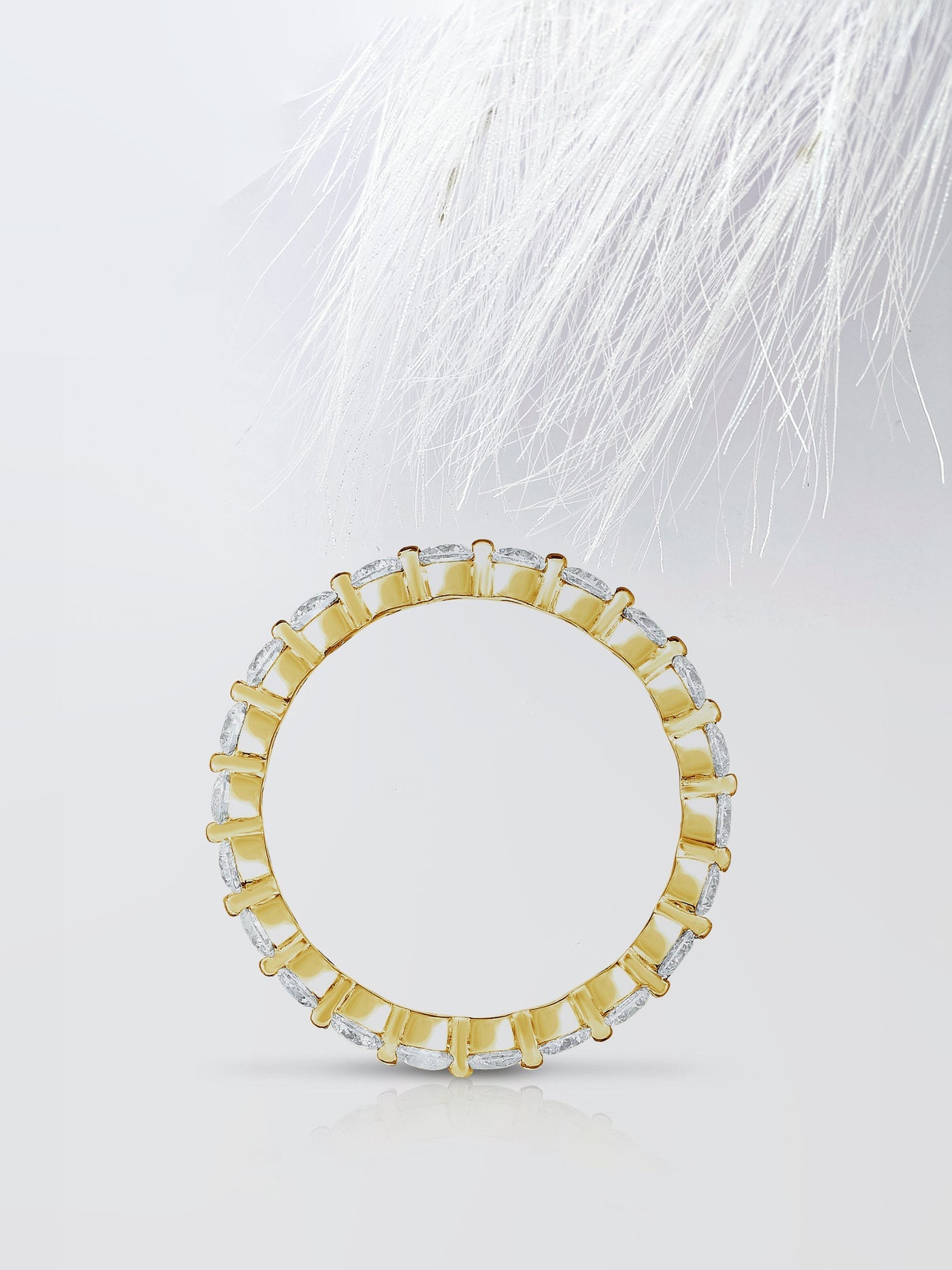 Round Cut Single Prong Diamond Wedding Band For Women