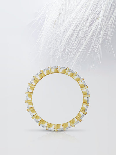 Round Cut Single Prong Diamond Wedding Band For Women