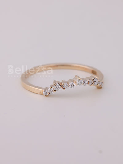 Round Cut Curved Moissanite Wedding Band For Her