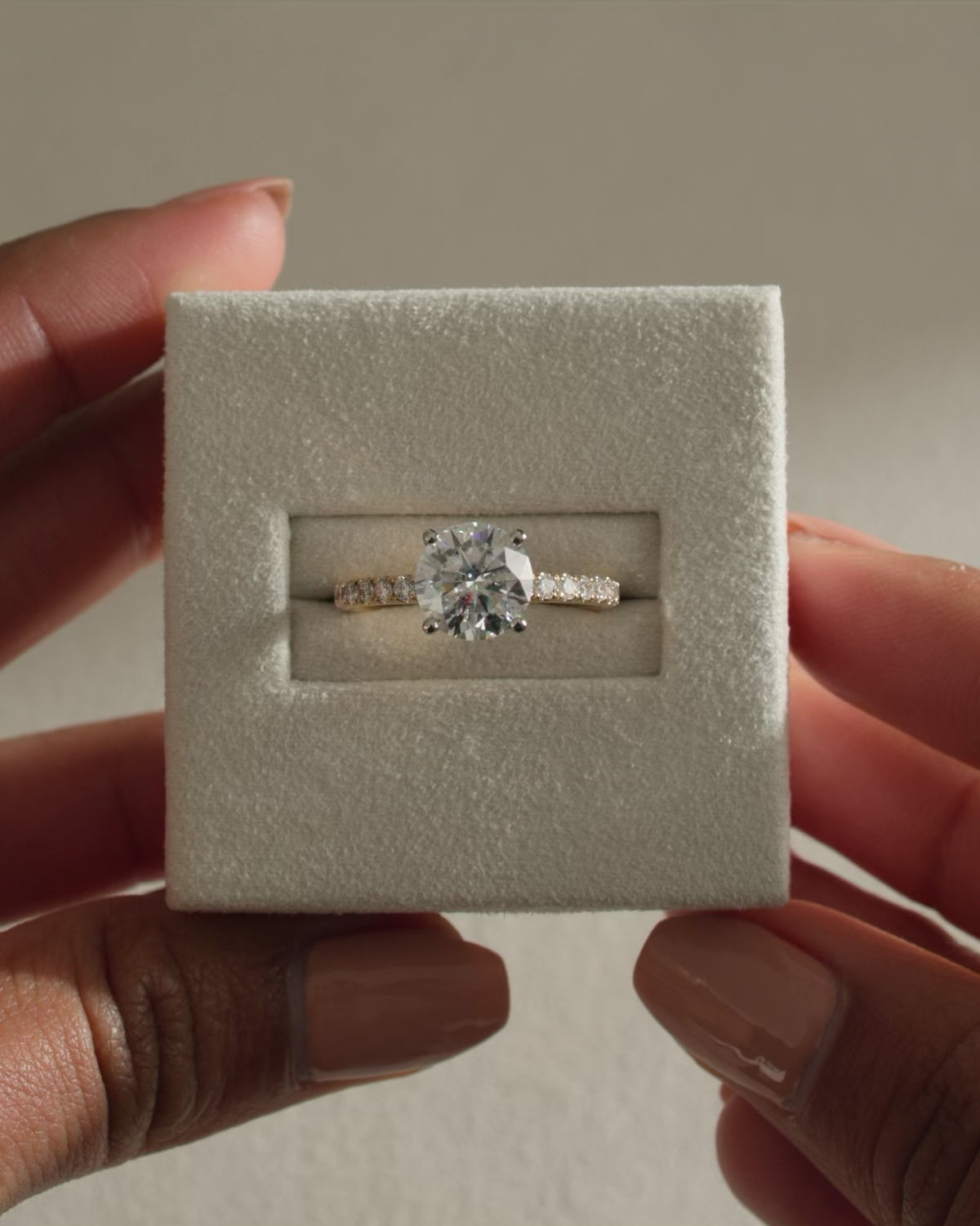 1.0 CT Round Brilliant Pave Setting Moissanite Engagement Ring