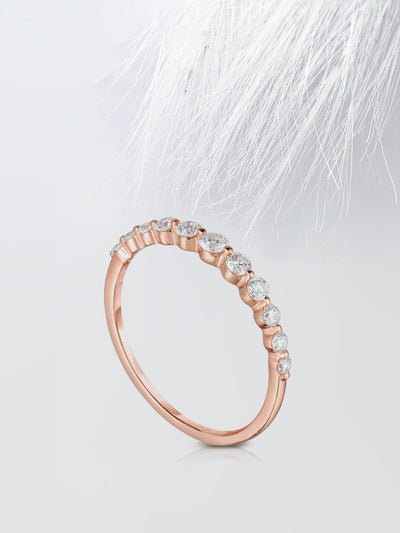 Round Cut Single Prong Diamond Wedding Band For Her