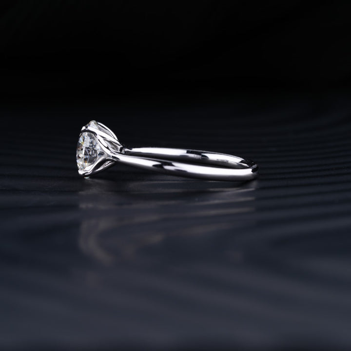 3.0 CT Round Cut Moissanite Solitaire Engagement Ring