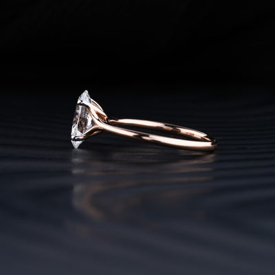 2.0 CT Oval Cut Moissanite Solitaire Engagement Ring