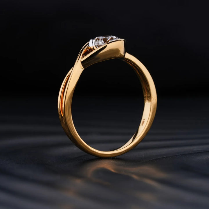 0.75 CT Round Cut Moissanite Diamond Unique Engagement Ring