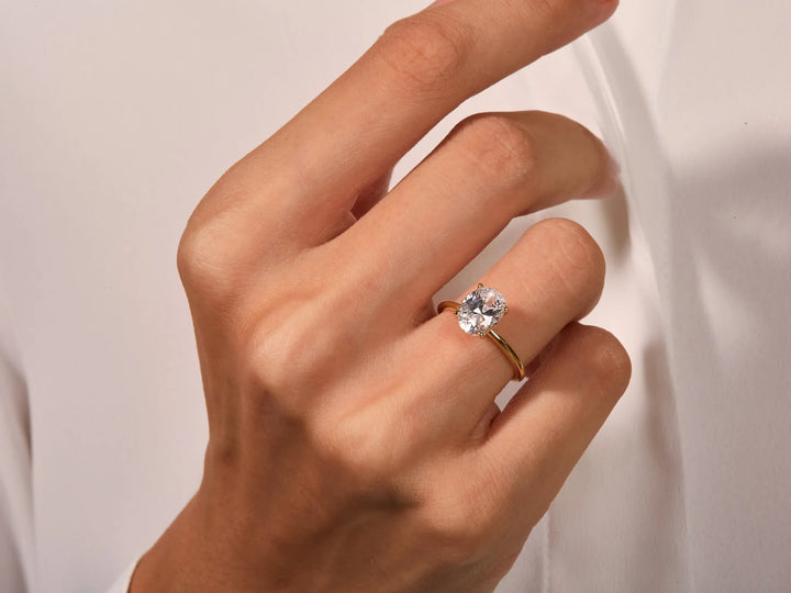 2.0CT Oval Cut Diamond Solitaire Moissanite Engagement Ring