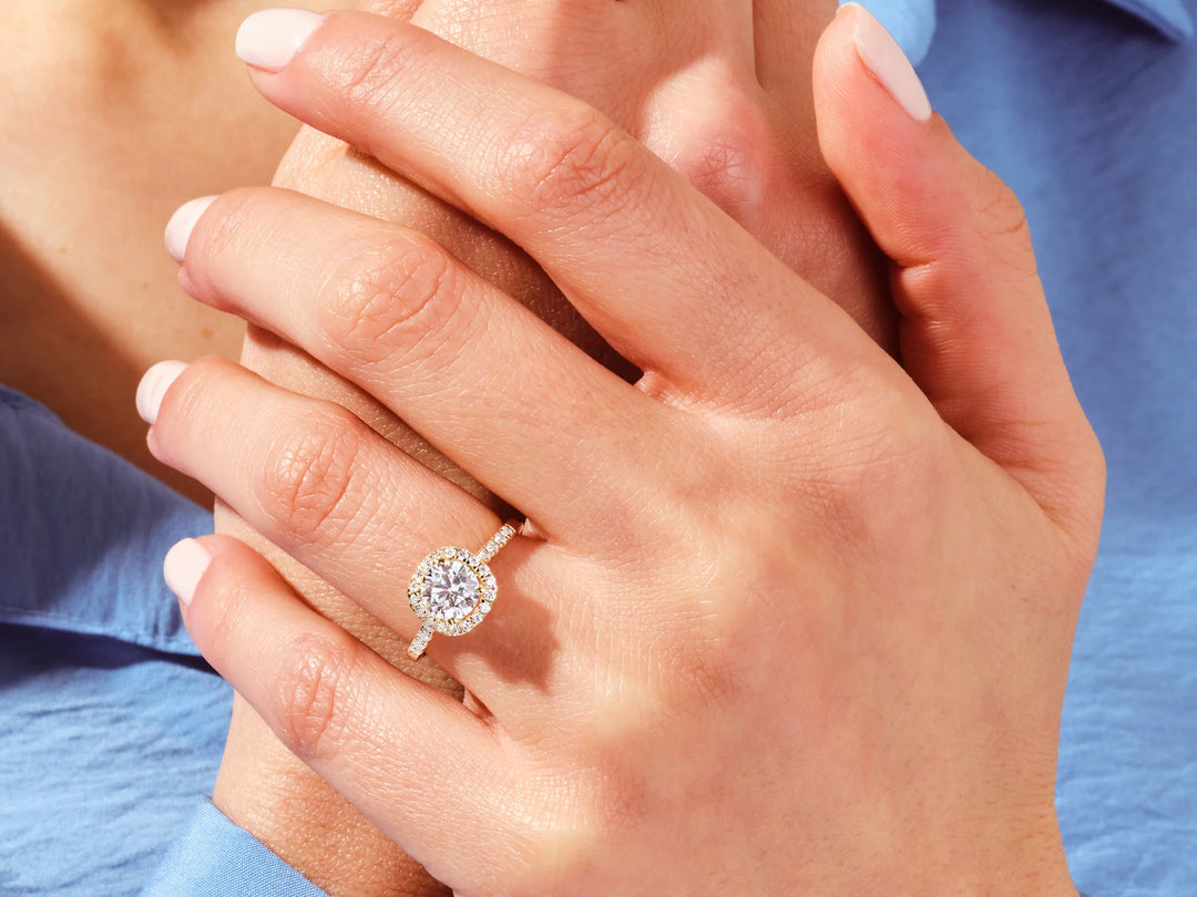 1.0CT Round Brilliant Diamond Halo Pave Setting Moissanite Engagement Ring